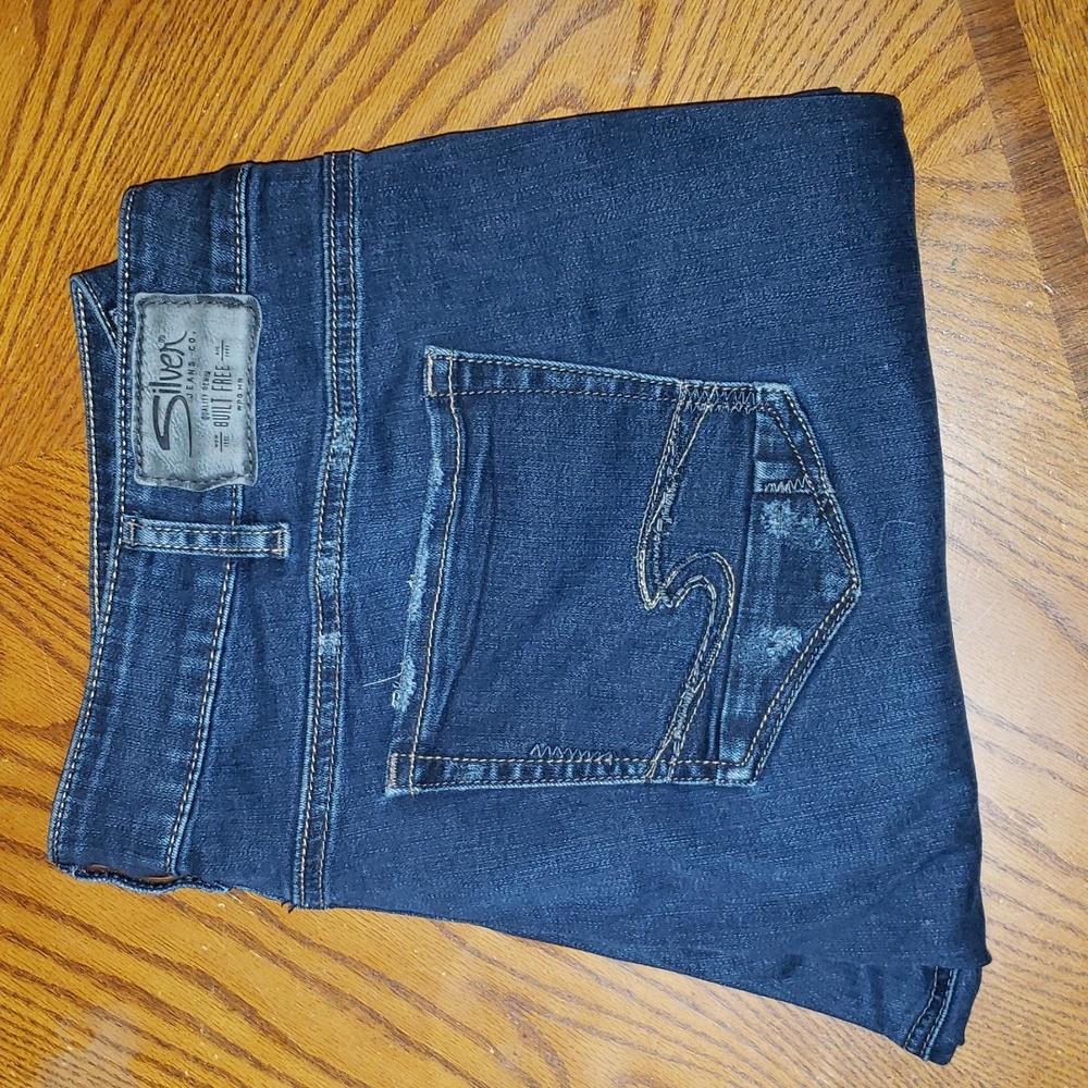 SILVER Elyse Straight Leg Dark Wash Blue Denim Jeans  Slightly Distressed  Sz 18